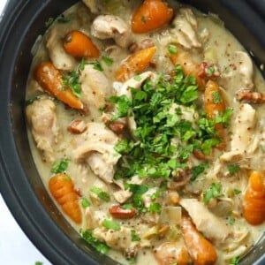 Slow Cooker Chicken Casserole {with Crispy Bacon} - Taming Twins Slow Cooker Recipes Casserole, Slow Cook Chicken Casserole, Slow Cooked Dinners, Slow Cook Healthy Recipes, Slow Cooker Complete Meals, Slow Cooker Rice Meals, Slow Cooker Chicken Stew Recipes Healthy, Chicken And Vegetable Casserole Recipes, Slow Cooker Chicken Casserole Recipes