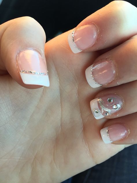 White French manicure, with glitter swirl accents! Love them! Pinterest : jocestewart Pedicure Glitter, Tacky Nails, Wedding Upstyles, Wedding Hairdos, Good Skin Care, White Tip Nails, French Designs, Glitter French Manicure, French Manicures