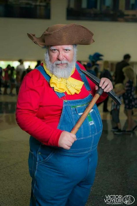 Stinky Pete from Toy Story Easy Toy Story Costumes, Toy Story Diy Costumes Adult, Rex Costume Toy Story, You Story Costumes, Toy Story Costumes Family, Adult Toy Story Costumes, Toy Story Diy Costumes, Toy Story Adult Costumes, Toy Story Characters Costumes