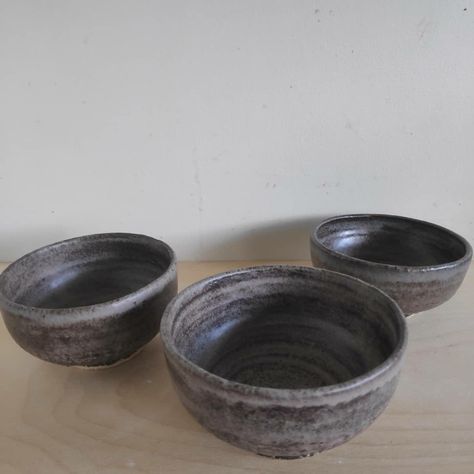 Clay/ Raku White Glaze/Shino Acai Matte Amaco Shino Acai Matte, Amaco Shino, Shino Glaze, White Glaze, Serving Bowls, Glaze, Bowl, Tableware, Pins