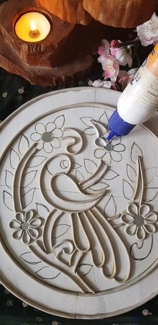 Mouldit Clay Painting, Canvas Painting With Mouldit, Mandala With Clay, Circle Cardboard Painting, Clay Art On Cardboard, Moulding Clay Art, Mouldit Clay Art On Canvas, Fevicryl Mouldit Ideas Jewellery, Moldit Clay Art Easy