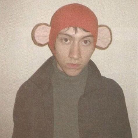 Artic Monkeys Funny Pics, Arctic Monkeys Funny Pics, Alex Turner Reaction Pic, Alex Turner Portrait, Monkey Images, Men Portraits, Arctic Monkey, Arctic Monkeys Wallpaper, Alex Arctic Monkeys