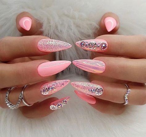 Nagel Design, Nagellack Trends, Nail Art Glitter, Stiletto Nails Designs, Her Nails, Summer Acrylic Nails, Trendy Nail Design, Nail Designs Glitter, Glitter Nail