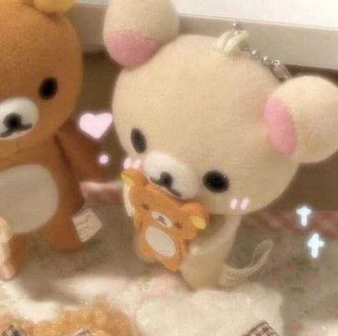 Christmas Rilakkuma Wallpaper, Kawaii Core Pfp, Korilakkuma Wallpaper, Rilakkuma Pfp, Rilakkuma Aesthetic, Rilakkuma And Korilakkuma, Cute Kawaii Bear, Rilakkuma Plushie, Rilakkuma Wallpaper