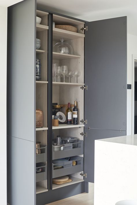 Olivia wanted to make the most of storage so opted for a tall double pantry / tall double larder unit to store all her small appliances. Howdens Larder, With Kitchen Ideas, Modern Dark Kitchen, Double Pantry, Howdens Kitchen, Larder Storage, Wet Kitchen, Handleless Cabinets, Monochrome Kitchen