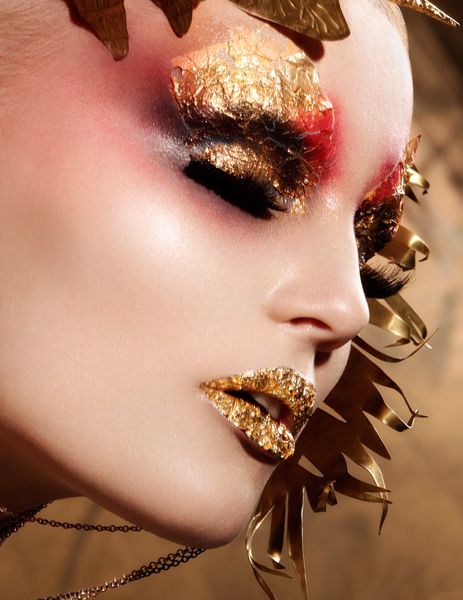 Gold Face Paint, Val Garland, Black Makeup Looks, Editorial Make-up, Fantasy Make-up, Make Up Gold, Drag Make-up, Avant Garde Makeup, Runway Makeup