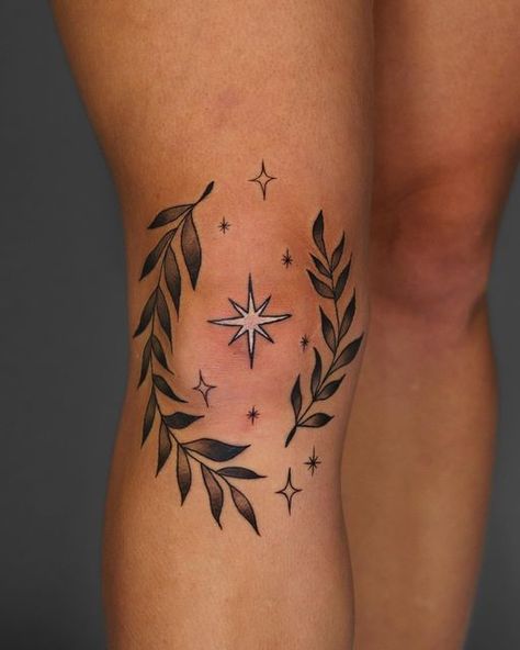 Traditional Tattoos Around Knee, Knee Tattoo Pair, Traditional Kneecap Tattoo, Underbooty Tattoo Women, Arrow Knee Tattoo, Celestial Knee Tattoo, Round Knee Tattoo, Knee Ring Tattoo, Knee Cuff Tattoo