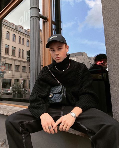 Anima Animus, Outfit Homme, Chanel Men, Spiritual Fashion, Boyish Style, Black Outfit Men, Inspirational Board, Masculine Fashion, Street Style Bags