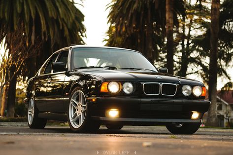 Bmw 525i 1995, Bmw 1995, Bmw E30 325, Bmw 316i, Bmw Old, Bmw 525, Bmw Classic Cars, Old Vintage Cars, Bmw E34