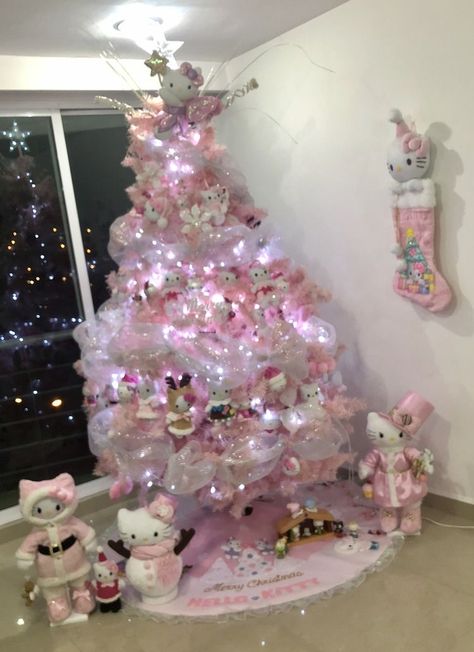 Hello Kitty Christmas Tree, A Pink Christmas, Hello Kitty House, Hello Kitty Rooms, Charmmy Kitty, Pink Xmas, Hello Kitty Aesthetic, Hello Kitty Christmas, Hello Kitty Art