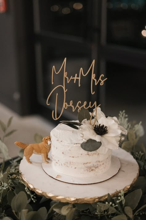 Dog Inspired Wedding Cake, Simple Wedding Cake With Dog Topper, Wedding Cake Golden Retriever, Rustic Wedding Cake One Tier, Eucalyptus Cake Topper, Wedding Cake With Golden Retriever, Boho Cake Topper Wedding, Simple Wedding Cake With Dog, Small Wedding Cake With Dog