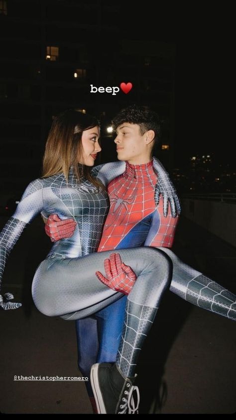 Couple Socks, Most Creative Halloween Costumes, Cute Couples Costumes, Classy Halloween Costumes, Trio Halloween Costumes, Spiderman Costume, Witch Costumes, Pretty Halloween Costumes, Couples Halloween Outfits