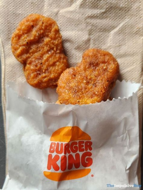 After multiple tries, Burger King is once again throwing its paper crown into the spicy nugget ring. Will it finally strike while the iron is hot, or will it flame out again? Spicy chicken is nothing new for BK, but I feel it has always lagged behind the other behemoths in that category. Its spicy […] The post REVIEW: Burger King Fiery Nuggets appeared first on The Impulsive Buy. Burger King Nuggets, Burger King Chicken Nuggets, Spicy Nuggets, Boneless Wings, Fast Food Items, Paper Crown, Honey Bbq, Magic Recipe, Nothing New