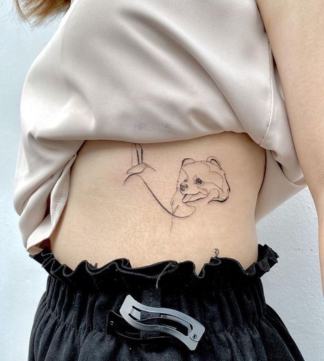 Pomchi Dog Tattoo, Dog Line Art Tattoo Pomeranian, Pomeranian Ears Tattoo, Pomeranian Tattoo Minimalist, Japanese Spitz Tattoo, Pomeranian Tattoo Outline, Pomeranian Line Art, Pomeranian Tattoo, Fluffy Bun