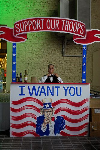 Berlex @ WWII Museum Side bar American themed, Uncle Sam Uso Themed Gala, 1940s Uso Party, Patriotic Themed Party, 1940s Decorations Party, Uso Themed Party Decorations, Uso Themed Party, 1940s Birthday Party Theme, 1940s Party Decorations, 40s Theme Party