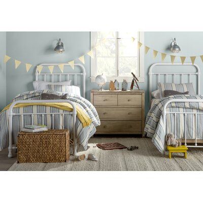 Coastal Kids Bedroom, Twin Beds Guest Room, Shared Bedroom, Twin Beds, Kids Bedroom Design, Furniture Classic, Standard Bed, Bed Size, Spare Bedroom