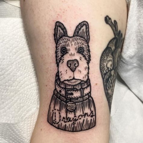 Deborah Pow’s Instagram profile post: “Boss from Isle of dogs for Erin, thank you lovely! #onlythedarkest #blkttt #blacktattooart #darkartists #txttooing #TAOT #blxckink…” Isle Of Dogs Tattoo, Unique Dog Tattoos, Tiddy Tats, Wes Anderson Tattoo Ideas, Wes Anderson Tattoo, Beach Henna Tattoos, Tattoo Gang, Tattoo Fe, Dogs Tattoo