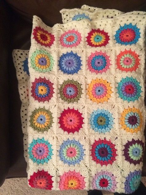 Starburst Granny Square Blanket, Modern Granny Squares, Crochet Starburst Granny Square, Big Sunburst Granny Square, Large Sunburst Granny Square, Sunburst Blanket, Starburst Crochet, Sunburst Granny Square Blanket, Crochet Sunburst Granny Square