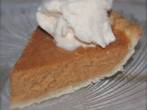 Southern Homemade Sweet Potato pie recipe ~ So easy and so delicious Cook Sweet Potato, Homemade Sweet Potato Pie, Sweet Potato Pie Southern, Potato Pie Recipe, Divas Can Cook, Sweet Potato Pies Recipes, Thanksgiving Dinner Menu, Pie Crust Recipes, Potato Pie