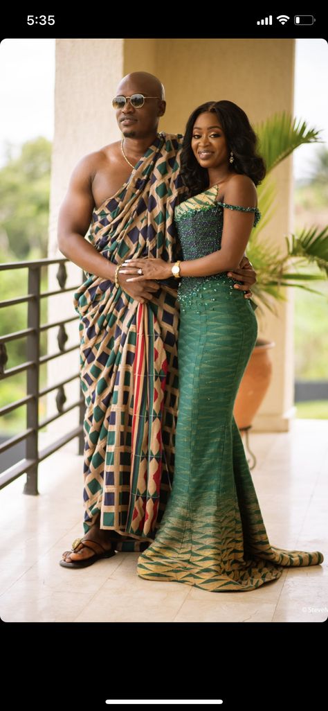 Ghana Culture, Ghanaian Wedding, Nigerian Wedding Dress, Ghana Wedding, Wedding Dressses, African Bride, African Traditional Wedding, Traditional Marriage, Kente Styles