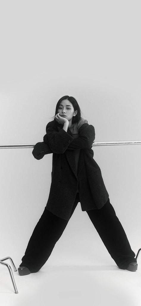 Ryujin Itzy Wallpaper, Ryujin Wallpaper, Extended Wallpaper, Itzy Wallpaper, Itzy Ryujin, Instagram Photo Ideas Posts, Story Characters, Pop Artist, Iconic Women