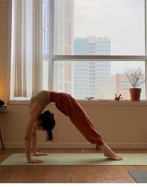 Yoga Aesthetic, Prettiest Celebrities, Yoga Inspo, Sup Yoga, Yoga Motivation, Pose Yoga, Fitness Inspiration Body, Healthy Girl, Healthy Lifestyle Inspiration