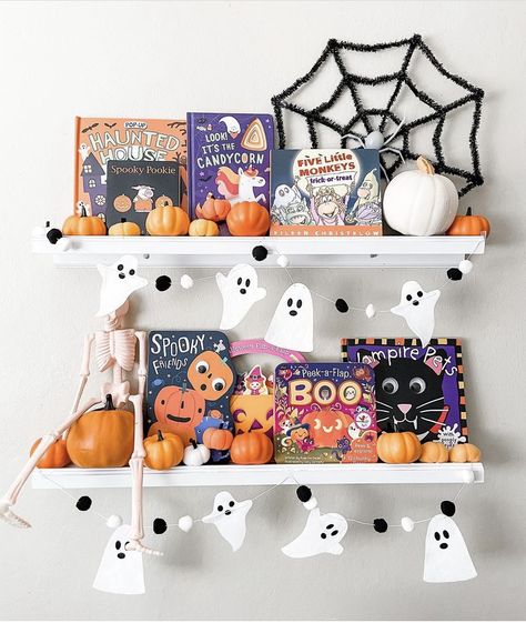 Halloween Bookshelf Decor Kids, Fall Decor Playroom, Seasonal Bookshelf Kids, Kids Bedroom Halloween Decor, Halloween Playroom Decor, Halloween Decor Kids Room, Kids Halloween Room Decor, Kids Room Halloween Decor, Halloween Shelf Decor Ideas