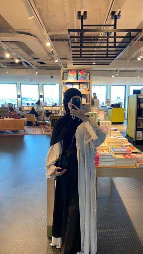 Al Amira Hijab, Veiled Clothes, Mode Niqab, Islamic Modest Fashion, Modest Outfits Muslim, Modest Winter Outfits, Swag Pics, Modesty Outfits, Modest Fashion Hijab