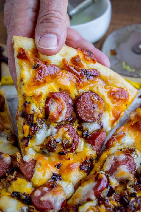 Hot Dog Pizza Recipes, Hot Dog Bread, Lunch Pizza, Dog Pizza, Hot Dog Pizza, Pizza Dog, Pizza Hot, Hot Dog Toppings, Leftover Recipes