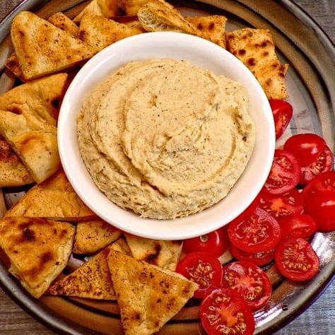 Healthy Heart Recipes, Low Sodium Recipes Heart, Baked Pita Chips, Homemade Pita Chips, Heart Healthy Recipes Low Sodium, Heart Healthy Snacks, Homemade Pita, Hummus Recipe Homemade, No Sodium Foods