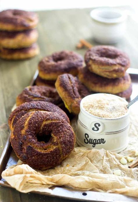 Cinnamon Crunch Bagels  | Foodfaithfitness.com | #recipe Cinnamon Bagel Recipe, Panera Cinnamon Crunch Bagel, Cinnamon Crunch Bagel Recipe, Cinnamon Crunch Bagel, Cinnamon Bagel, Breakfast Carbs, Bread Cinnamon, Copycat Panera, Cinnamon Crunch