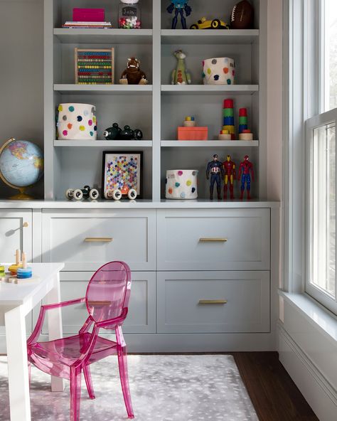 Kid Shelf, Sarah Winchester, Built In Bookcases, Playroom Shelves, Rainbow Playroom, Bedroom Girl, Colorful Playroom, Kids Shelves, Boys Playroom