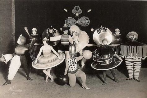 Oskar Schlemmer, Ballet Russe, Sonia Delaunay, Vitra Design Museum, Walter Gropius, Josef Albers, Bauhaus Design, Theatre Costumes, German Art