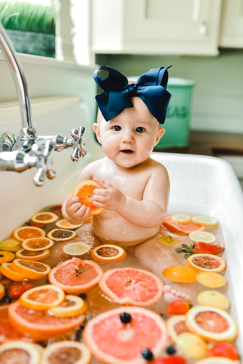 Sink Bath Photoshoot, Baby In Sink Photoshoot, Sink Bath Photography, Baby Fruit Bath Photoshoot, Summer Newborn Pictures, Milk Bath Photography Baby, Baby Milk Bath, Milk Bath Photos, Magnolia Photography