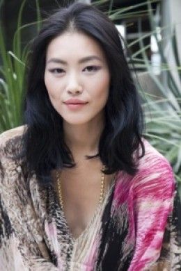 Liu Wen, Chinese Supermodel. Pale is Beautiful: Praising the Ethereal Beauty of Fair Skin. Asian Haircut, Liu Wen, Lob Haircut, Frizzy Hair, Mid Length Hair, Asian Hair, Hair Dos, Messy Hairstyles, Pretty Hairstyles