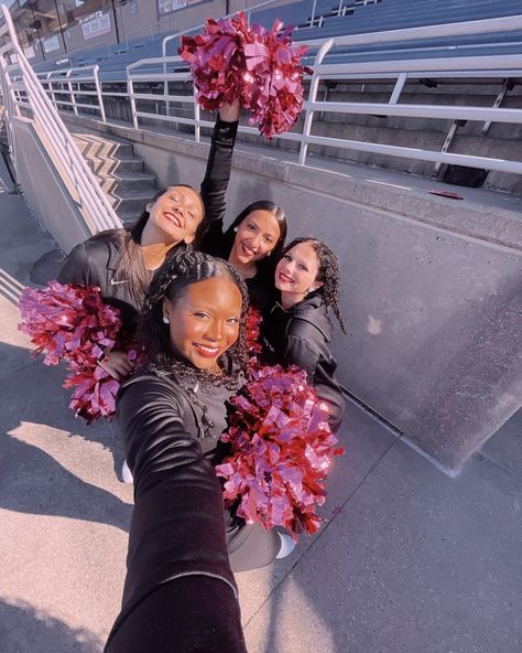 Poms Dance Team, College Dance Team, Poms Dance, Dance Team Pictures, College Dance, High School Dance, Dream College, Team Pictures, Dancing Aesthetic