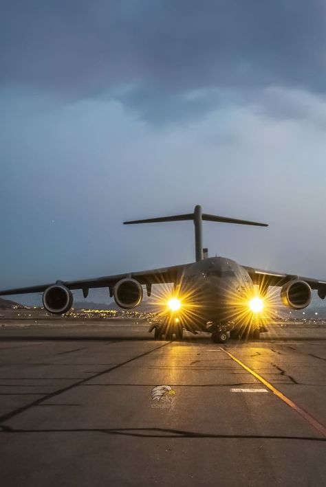 Aesthetic Plane, Air India Flight, Nellis Air Force Base, C 17 Globemaster Iii, Military Aesthetic, Wwii Airplane, Aircraft Maintenance, Air Force Academy, Navy Air Force