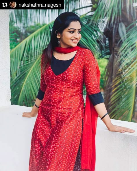 Nakshatra Nagesh, Nakshathra Nagesh, Salwar Neck Designs, Churidar Neck, Churidar Neck Designs, Stylish Kurtis Design, Simple Kurta, Salwar Pattern, Churidar Designs