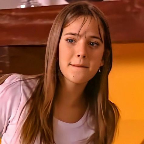 Mia Colucci, Rebelde Way, Ester Exposito, Mia 3, Ravenclaw, Riverdale, Face Claims, Books Wattpad, Actresses