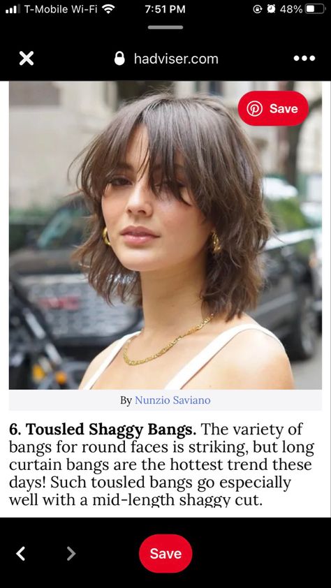 A person with short length hair that stops a couple inches above the shoulder. Brown hair with slightly wavy hair and shaggy bangs. Bangs Wide Face, Bangs For Wide Face, Bangs For Round Face, Wide Face, Long Curtains, Curtain Bangs, Round Face, Hottest Trends, Mid Length