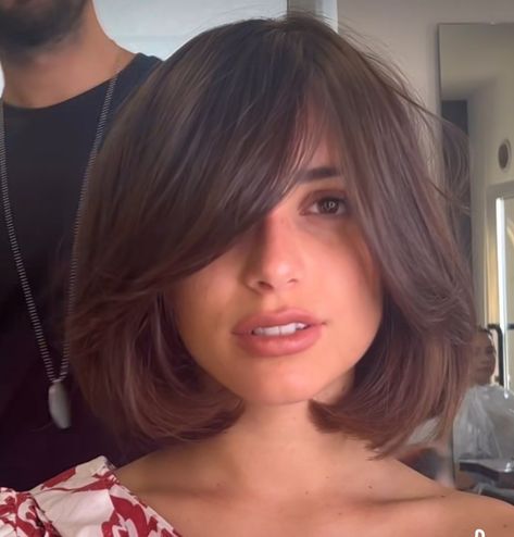 Baroque Bob, 90’s Bob, Short Hair Side Part, Rounded Bob, Chic Bob, Hair Inspiration Short, Blowout Hair, Shoulder Length Hair Cuts, Wild Hair