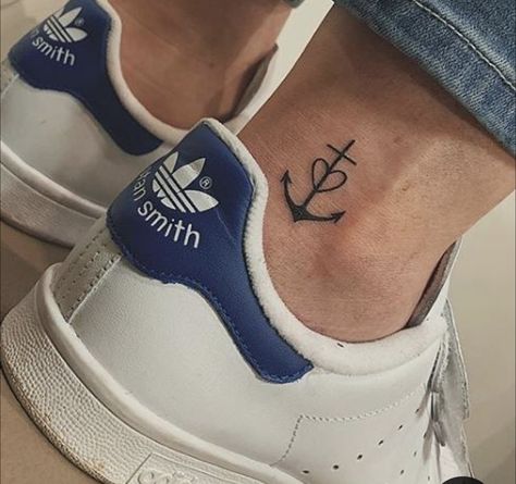 Ampersand Tattoo, Small Anchor Tattoos, Heart Minimalist, Small Anchor, Anchor Tattoo Design, Anker Tattoo, Cross Tattoos For Women, Ankle Tattoos For Women, Elements Tattoo