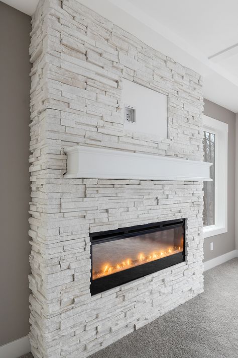 Modern Fireplace Ideas Living Rooms, Painted Mantle, White Stone Fireplaces, Electric Fireplace Living Room, Stone Fireplace Wall, Small Home Theaters, Tv Center, Fake Fireplace, Lakefront Living