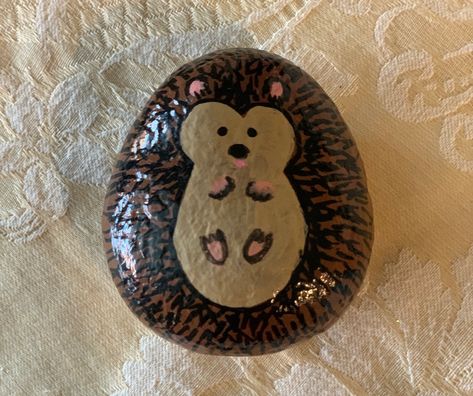 Hedgehog Painted Rocks Diy, Rock Ideas, Painted Rock, A Rock, Painted Rocks