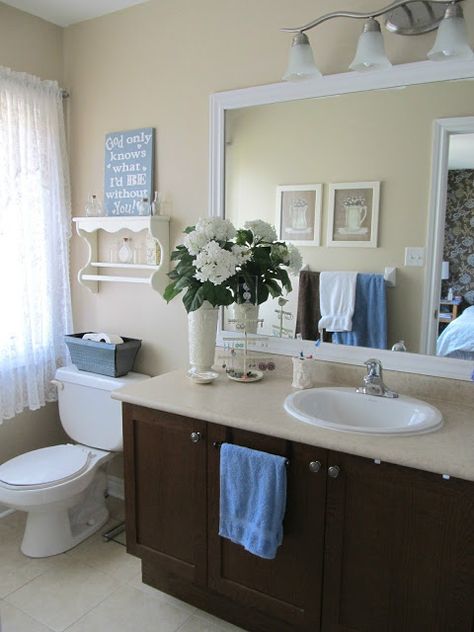 Queen B - Creative Me: Our Master Bathroom - Behr Cozy Cottage Brown And Cream Living Room, Brown And Blue Living Room, Cream Paint Colors, Navajo White, Leather Sofa Living Room, Cream Paint, Perfect Paint Color, Favorite Paint Colors, Brown Bathroom