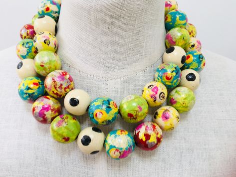 close up of these artist painted beads-color and design-each one different-an original necklace. Multimedia Art, Wood Beads Diy, Wooden Bead Necklace, Painted Beads, Paint On Wood, Hand Painted Beads, Lucite Jewelry, Original Necklace, Wooden Bead Necklaces