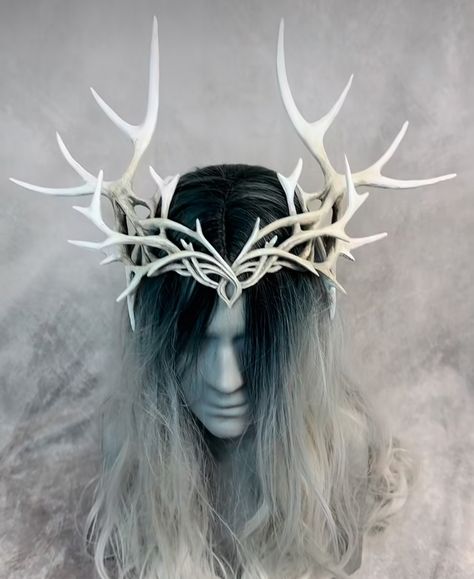 Horns Made Of Hair, Horns Reference, Horn Crown, Horn Designs, Cosplay Horns, Diy Crown, Creature Artwork, Divine Design, Diy Mask