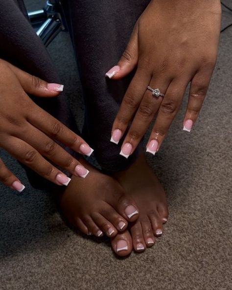 Solar French Tip Nails Short, Soft White Nails Acrylic, Mani And Pedi Ideas, Nurse Nails, Cute Pink Nails, Acrylic Toes, Acrylic Toe Nails, Fully Booked, Girly Acrylic Nails