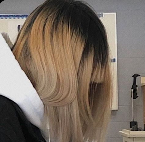 Grown Out Roots Blonde, Kenma Hair, Grown Out Blonde Hair, Blonde Hair With Roots, I Relate, Hair Color Underneath, Kenma Kozume, Haircut Inspiration, Scene Hair