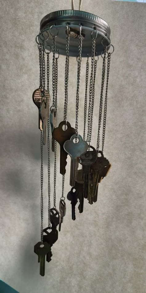 Old Key Crafts, Keys Chain, Wind Chimes Homemade, Key Crafts, Repurposed Necklace, Wind Chimes Craft, Ball Jar, Old Keys, Old Key